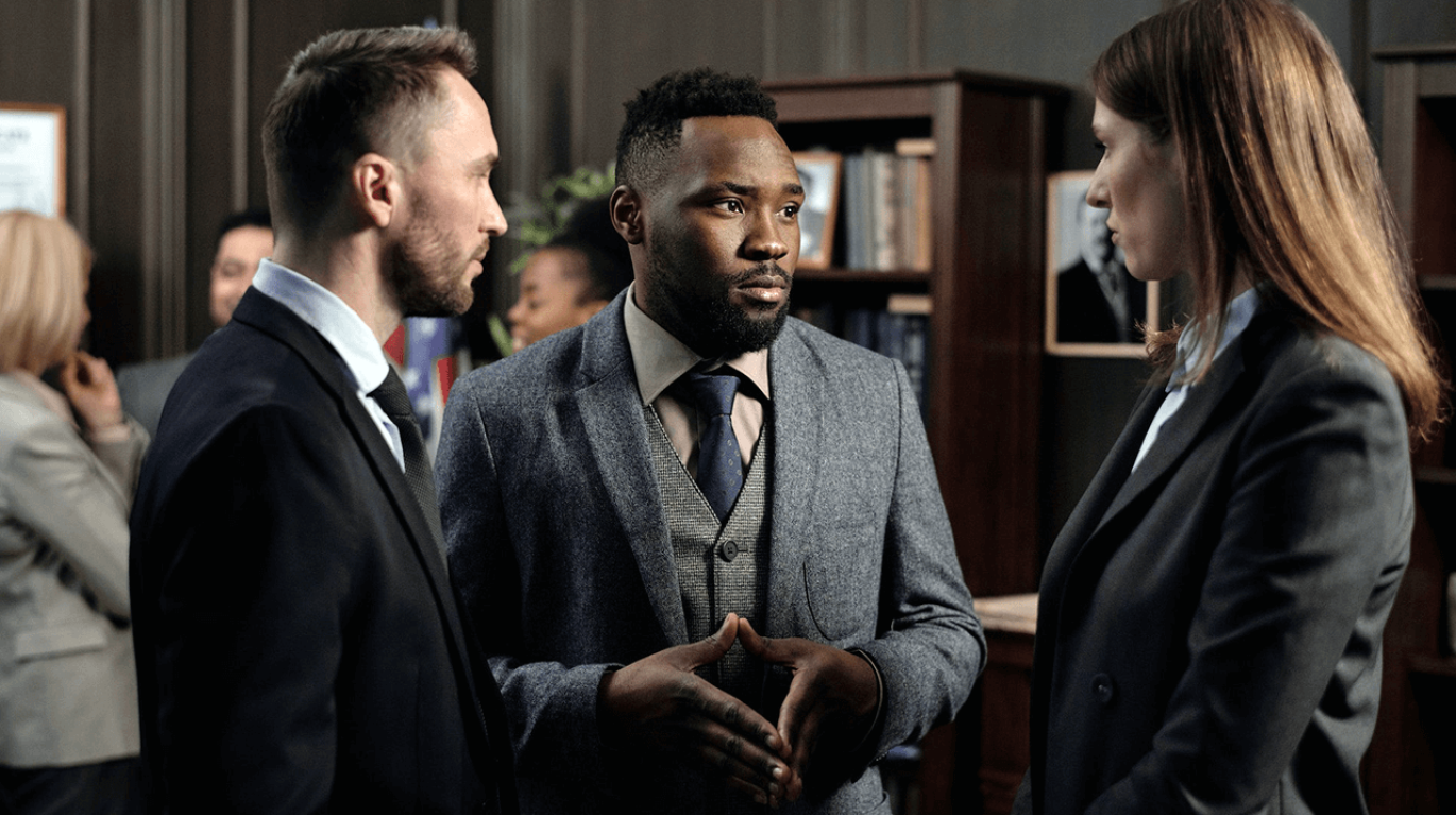 men talking -pexels-august-de-richelieu-4427627